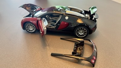 AutoArt 70906 Bugatti EB16.4 Veyron 2009 Black Red Met 1/18 New In Box