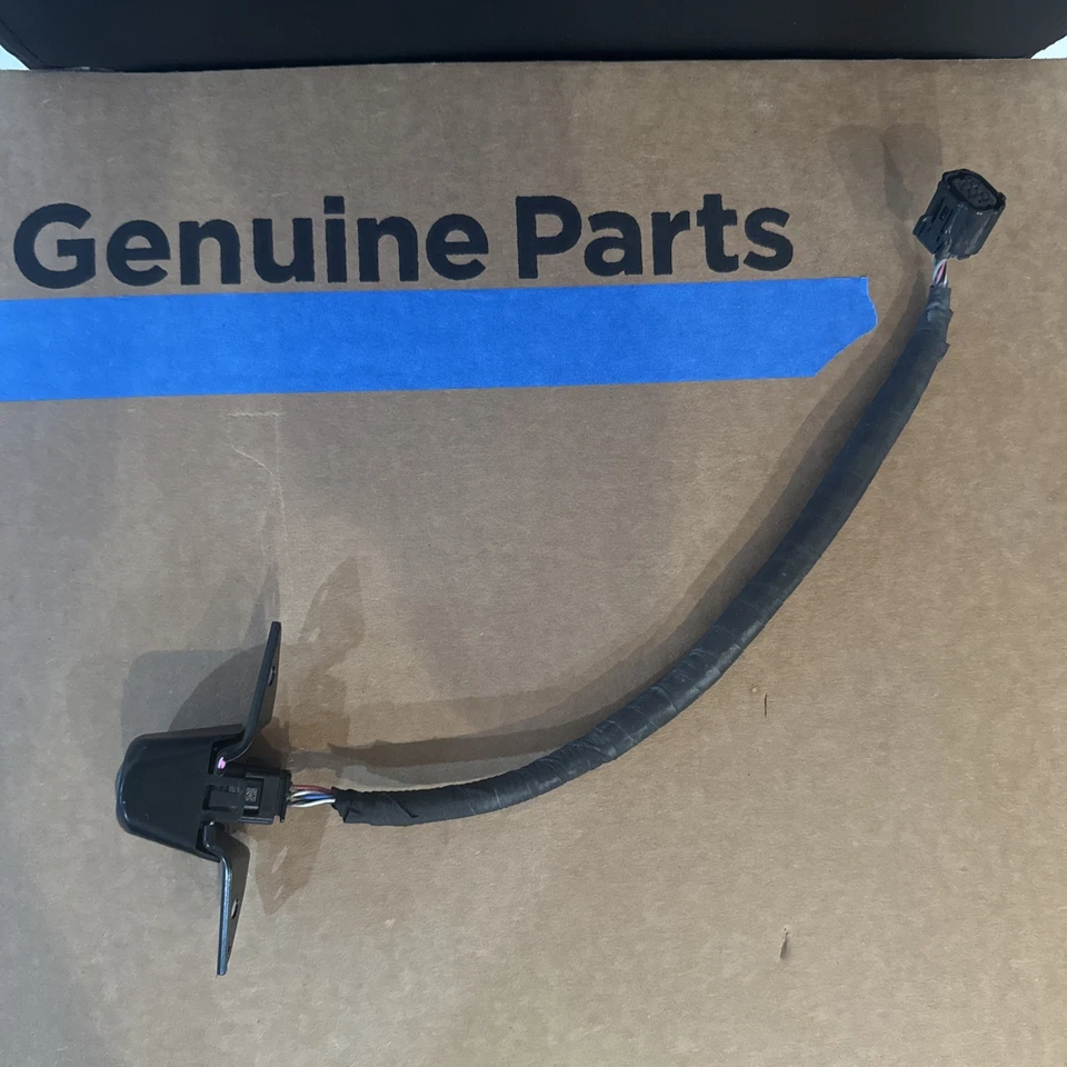 Lexus RX350 RX 450h Front Camera 867B0-0E150 OEM  - Image 2 of 4