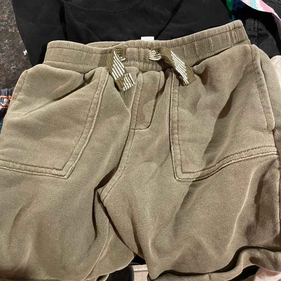 Lote de paquete de ropa para niños 5T 2T 3T pantalones cortos camisas pantalones chaquetas conjuntos Foto 2 de 4