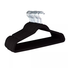 25 Pack Slim Velvet Hangers in Black