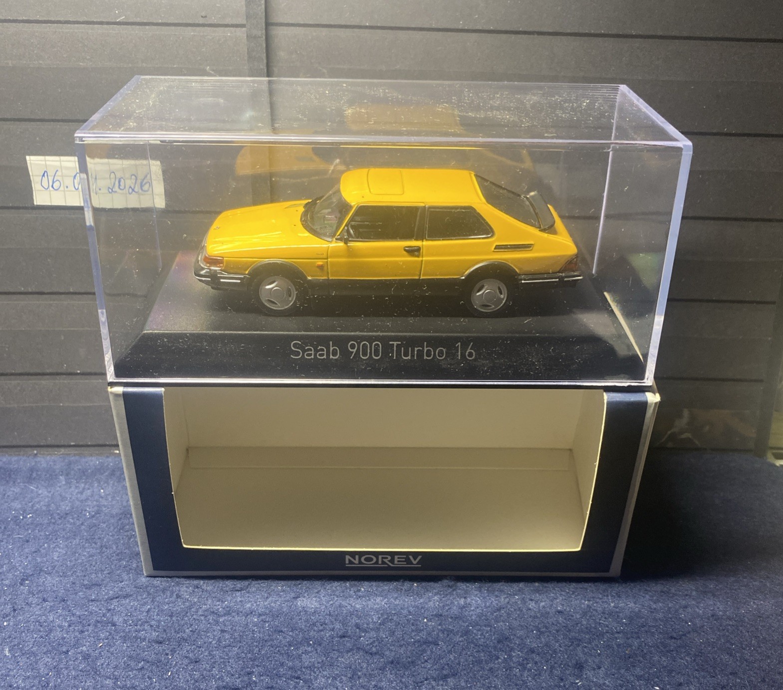 NOREV 1:43, Saab 900  Turbo 16, gelb, 1991, 810034, OVP, Neu.