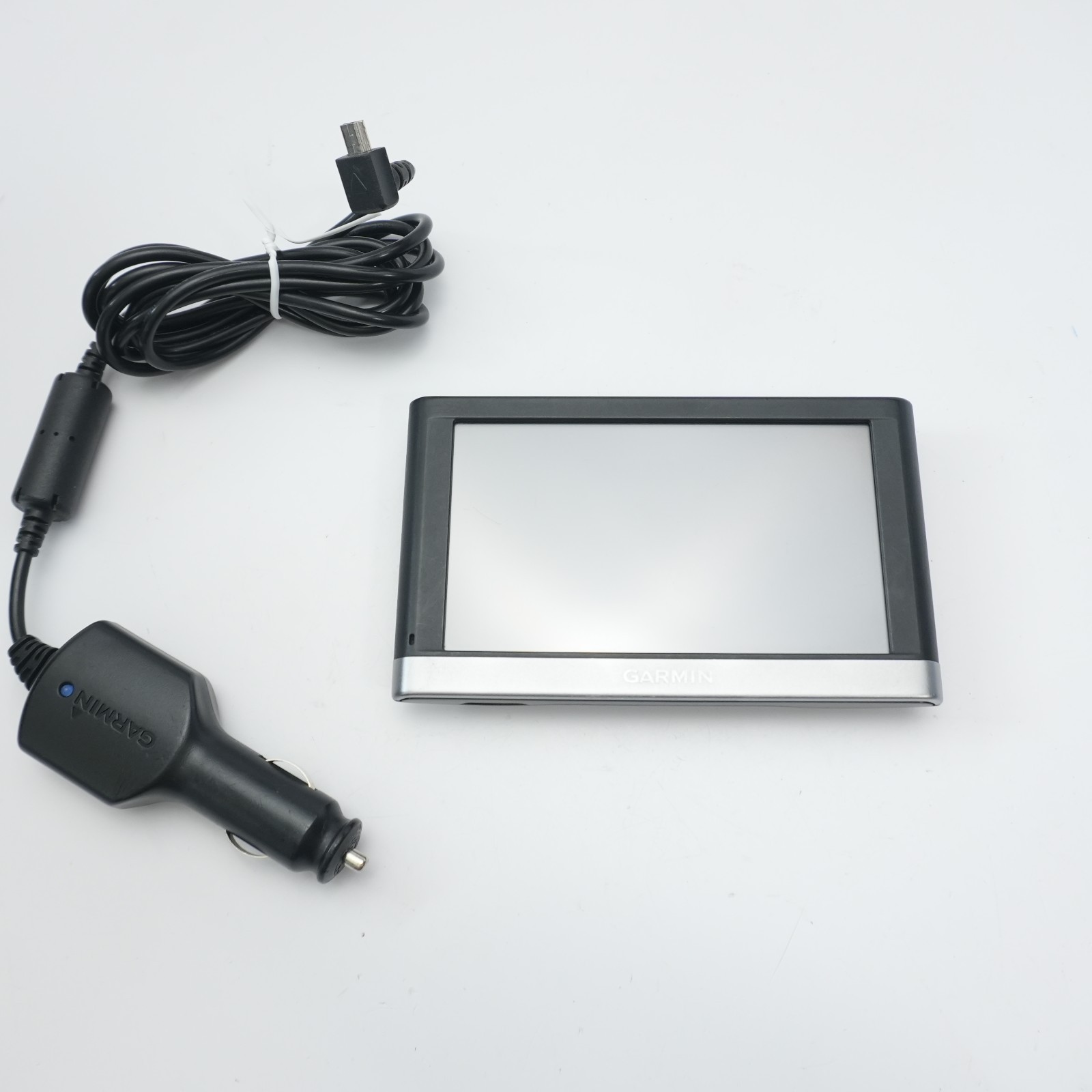 Garmin Nuvi 2598 LMTHD GPS Navigator with Touch Screen and Spoken Directions