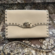 Valentino Garavani Rockstud Flip Lock Flap Bag Leather Medium Beige