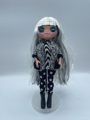 LOL Surprise Dolls OMG LIGHTS FASHION DOLL GROOVY BABE Big Doll Black White  Hair - Main Image