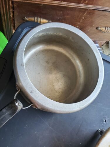 Vintage Universal Pressure Cooker PC 2340 Landers Frary Clark Aluminum Cookware - Picture 2 of 8