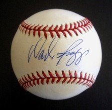 WADE BOGGS Boston Red Sox Autographed Baseball ~ JSA Certified
