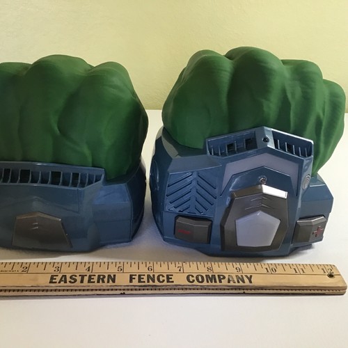 Marvel Hulk Hands Fist Smash Avengers Labs Hasbro w/Sound & Lights Playmation - Picture 5 of 11