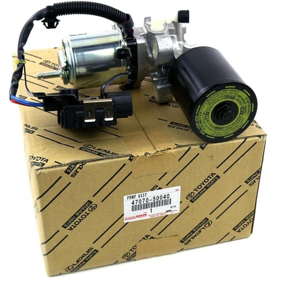ぽっぽ TOYOTA Genuine Pump ASSY Brake Booster 47070-60060 LAND