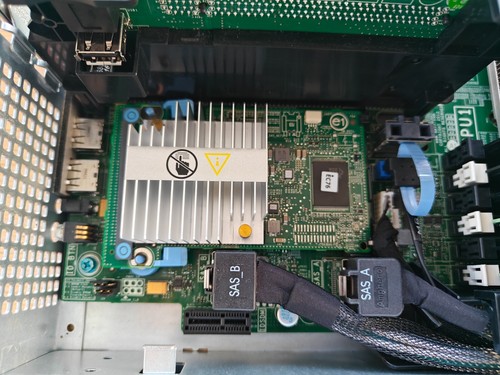 Serveur Dell Poweredge R520 2xE5-2420 v2 2,2 GHz 32 Go H310 1 To disque dur - Photo 4/7