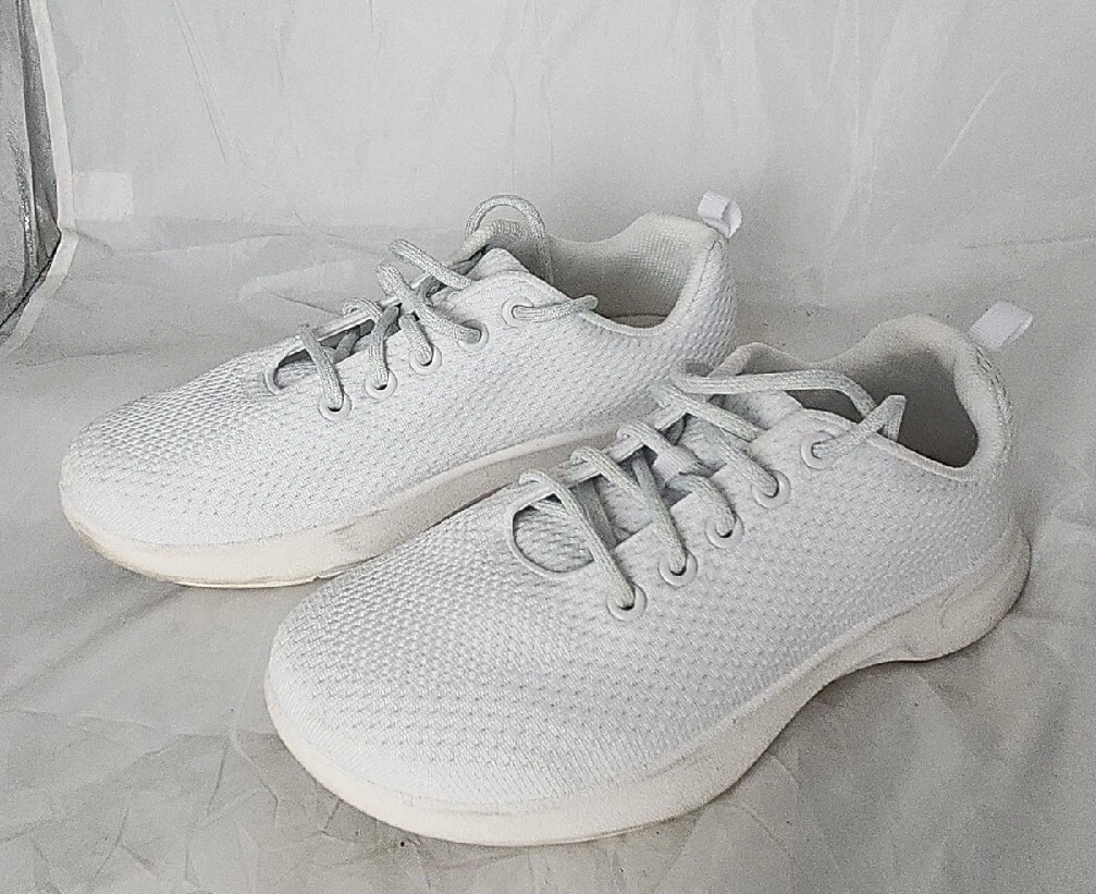 Good deals on tennis shoes top