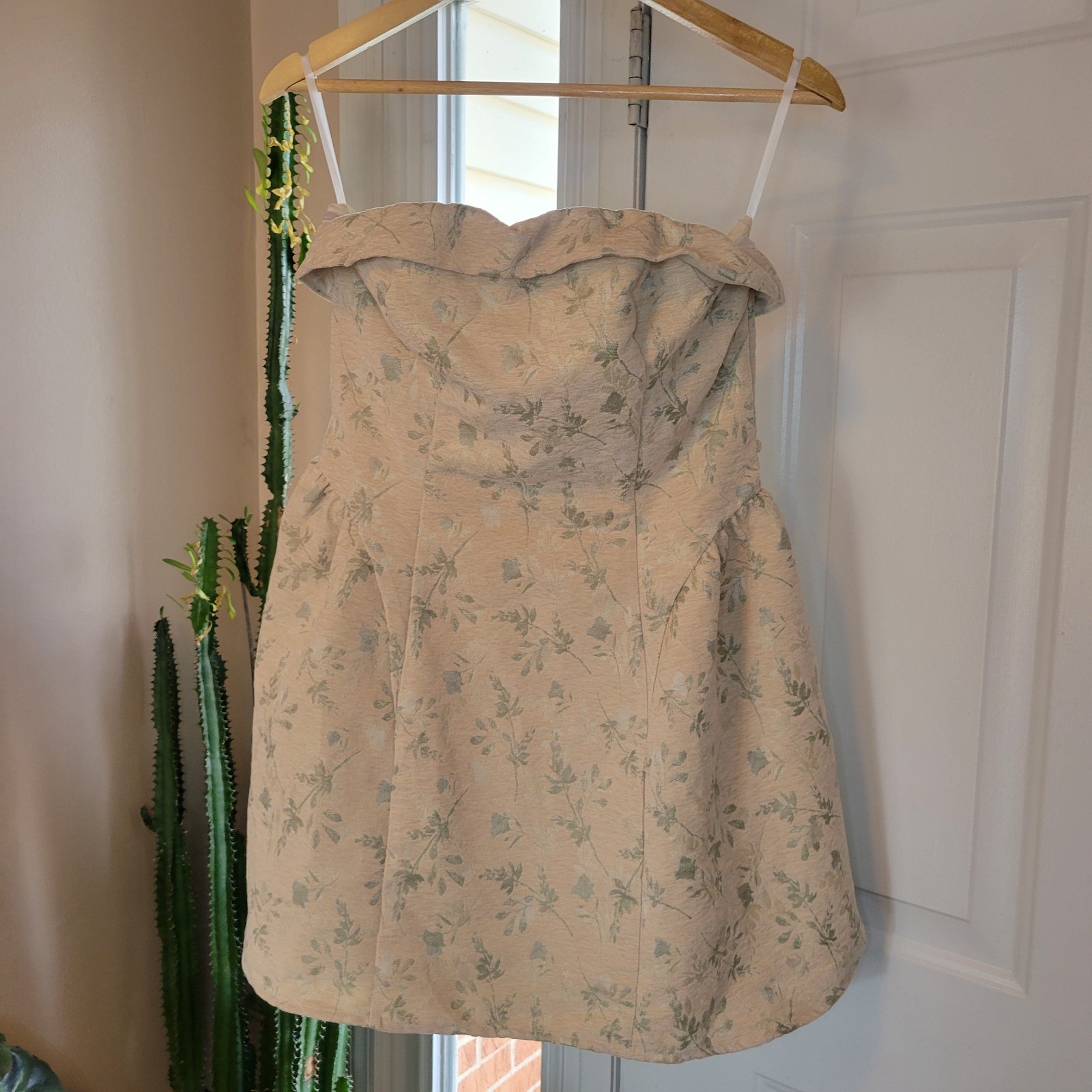 NWT Cider Floral Tapestry Cottagecore Mini Bubble Strapless Dress, Size Medium