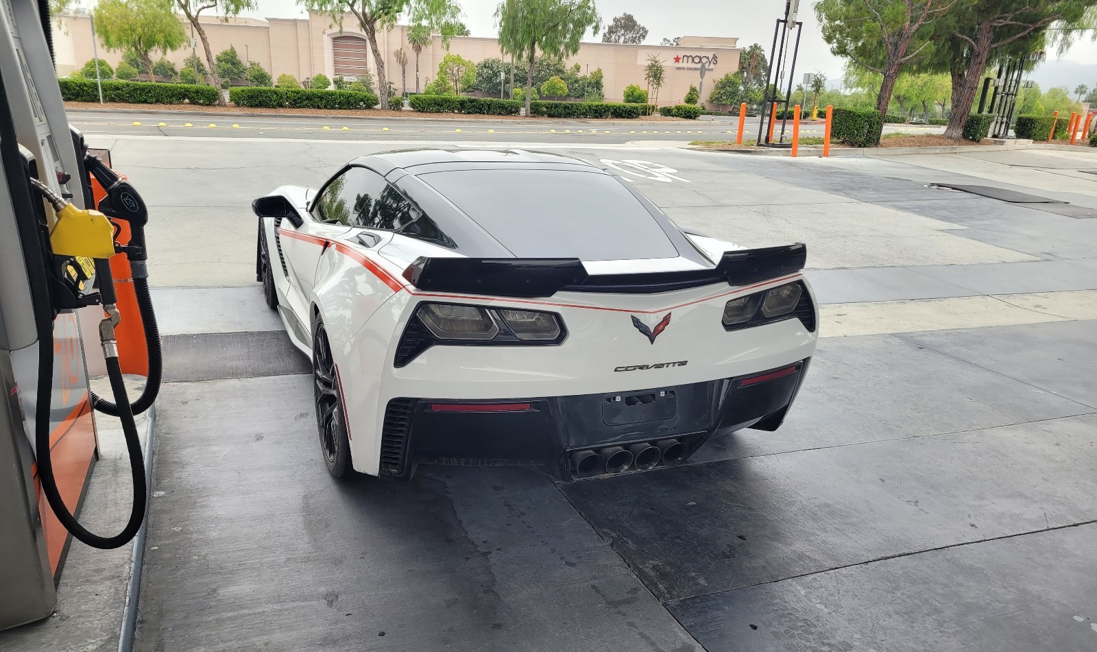 2016 White Chevrolet Corvette   | C7 Corvette Photo 2