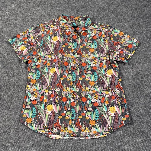 Wild Fang Essential Button Short Sleeve Button Shirt Womens Size Medium Floral - Picture 2 of 8