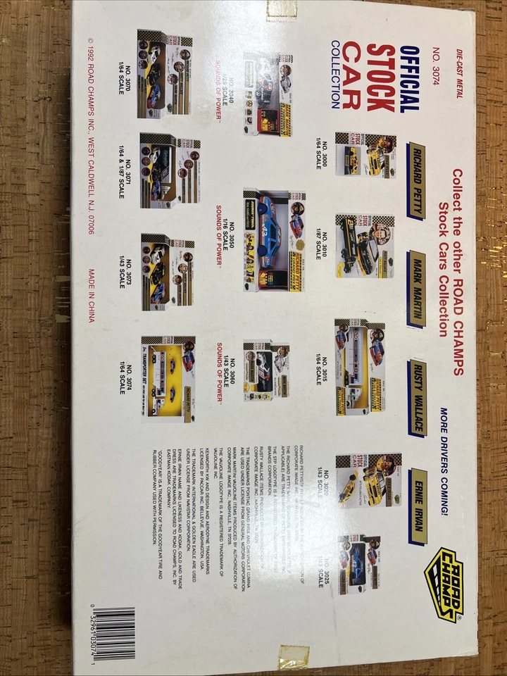 Richard Petty 1/64 Scale Die Cast Metal & Plastic NASCAR Transporter Set - Image 3 of 4