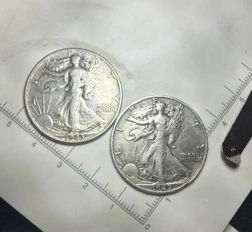 LOT OF (2) WALKING LIBERTY HALF DOLLAR 1942-S/1943 VF-XF Condition🔥