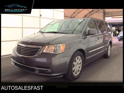 2016 Chrysler Town & Country Touring