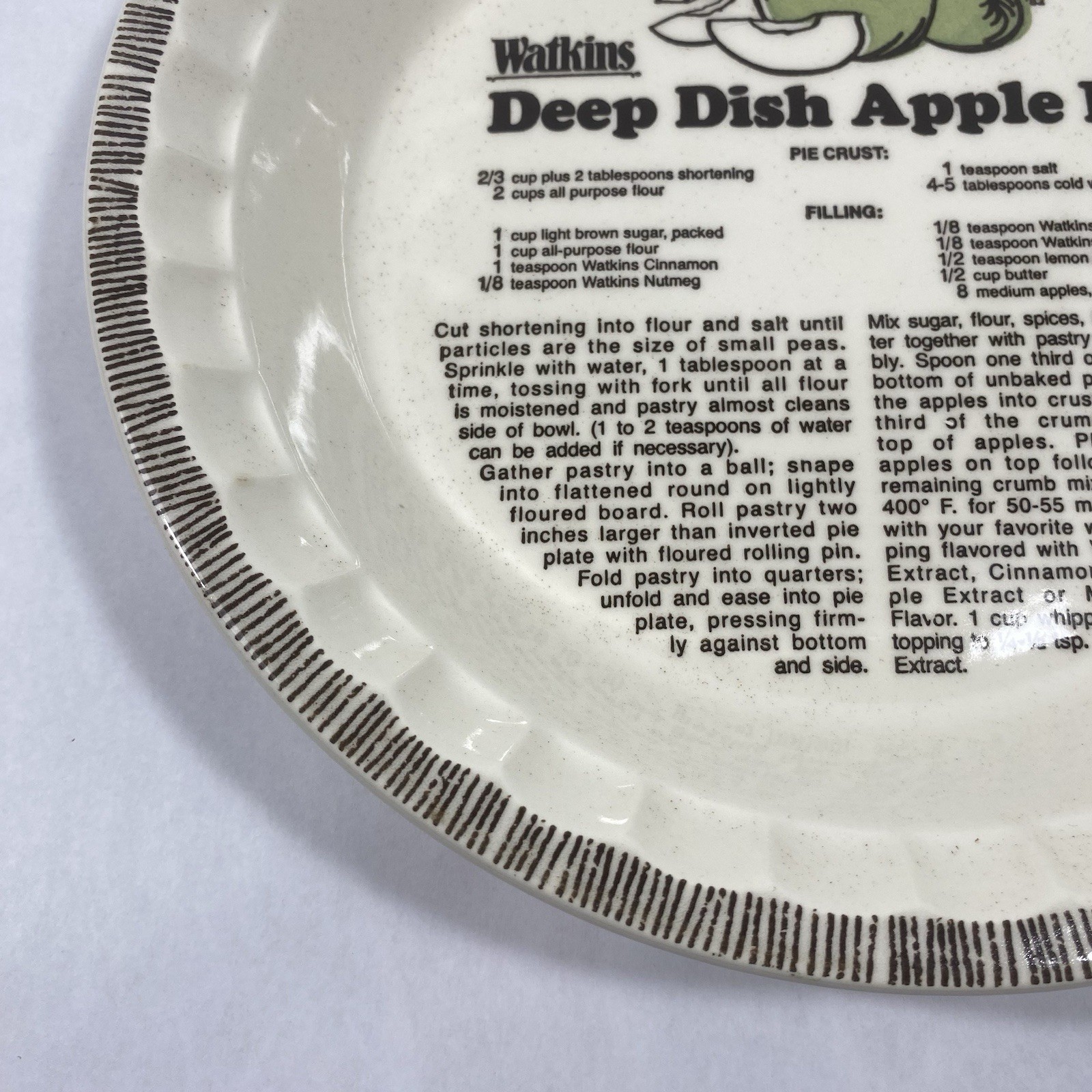 Vtg Watkins Deep Dish Apple Pie Plate W/ Recipe 11” Round Ceramic Home Decor