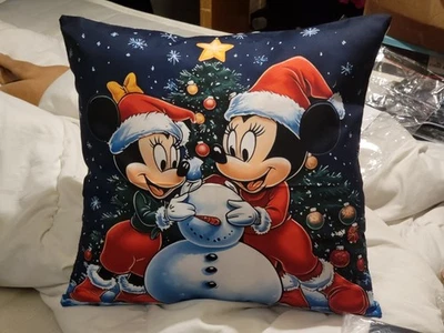 FORMULA ONE Walt Disney Mickey Mouse Minnie Mouse Christmas Cushion Cover Pillow Case