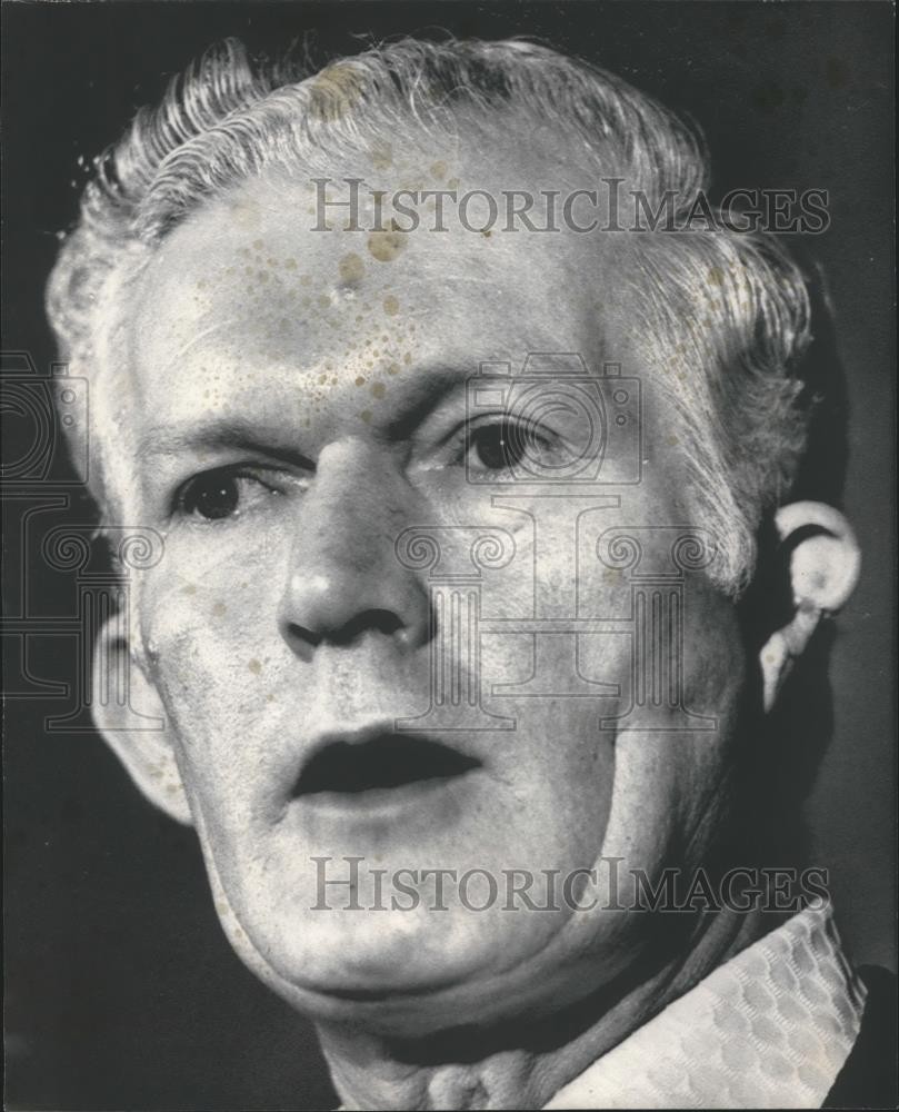 1972 Press Photo United Mine Workers Candidate Arnold Miller meets newsmen