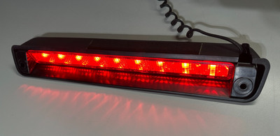 2001-2004 Nissan Pathfinder Infiniti QX4 Third 3rd Brake Light Stop Lamp OEM