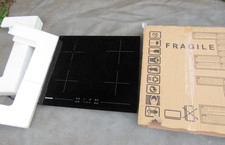 A UNUSED HOTPOINT CERAMIC HOB HH64DCT WITH BOX (EX SHOW HOME)