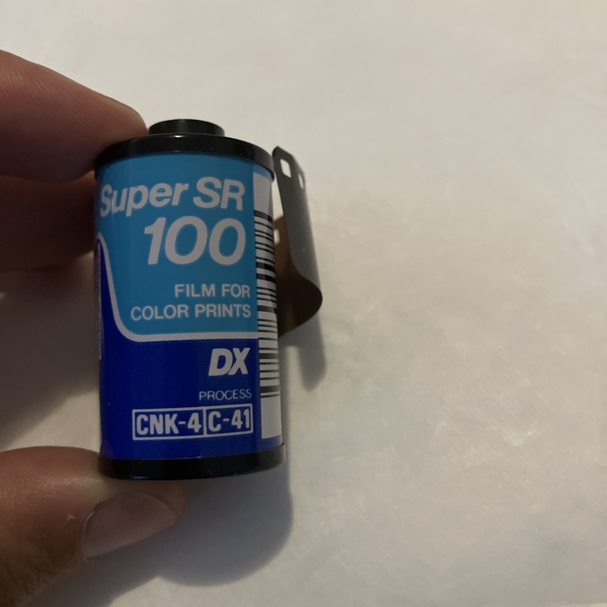 Konica カラーフィルム 16年前に期限切れした Konica 業務用カラーフィルム 100 を使っ