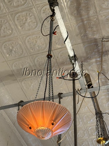 STUNNING 1930s AMERICAN ART-DECO PINK AND CLEAR PRESSED GLASS LIGHT PENDANT - Picture 3 of 5
