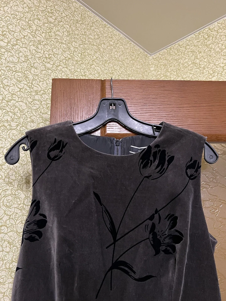 RARE SPORT MAX MARA CODE VELOUR FLOWERS ART SOLID WOMANS GRAY DRESS SIZE 8US - Image 3 of 4