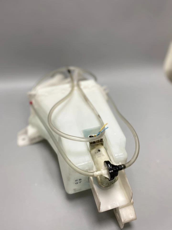 NISSAN Note 2016 DBA-E12 Windshield Washer Tank 289103VA0A [Used] [PA89534881] — 第 3/4 张图片