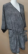 Neiman Marcus Women's Short Sleeve 100% Silk Robe W/ Tie Sz Small Black & Ivory