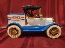 ERTL 1918 FORD RUNABOUT TRUE VALUE - 1:25 Scale Diecast Coin Bank - NIB