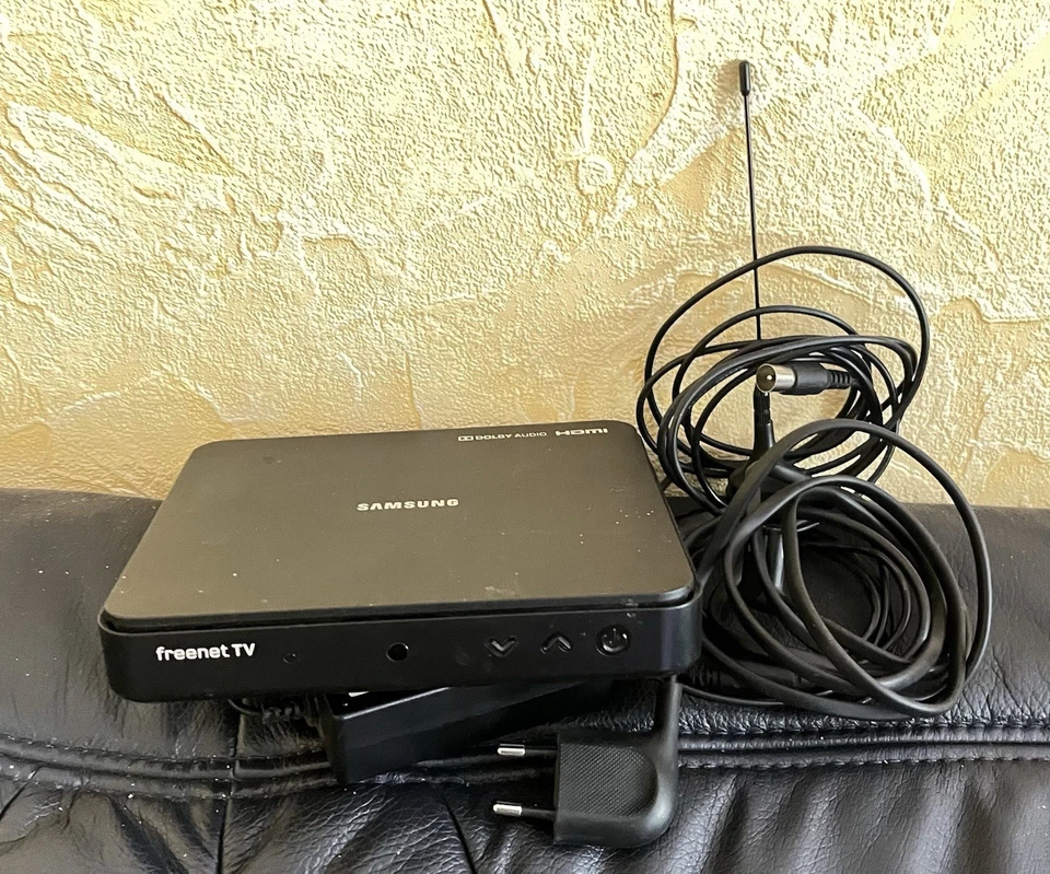 Samsung GX-MB540TL  DVB-T2 HD Receiver mit Fernbedienung(Original)