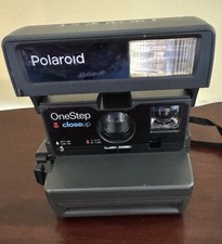 Polaroid OneStep Closeup 600 Instant Film Camera Untested w Strap Black