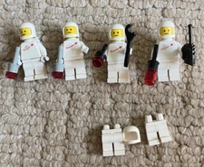 4 LEGO 6980 White Classic Space Astronaut Tank , Walkie-Talkie B9, Gun, Vintage