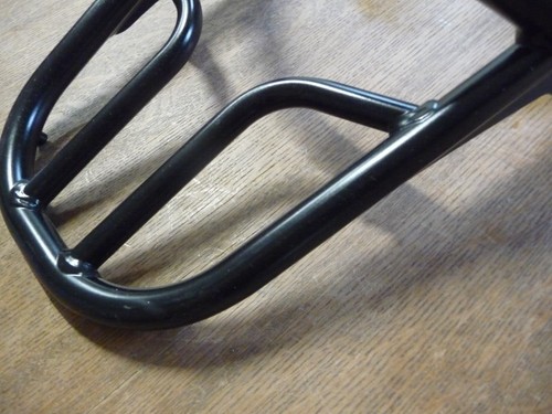 Triumph OEM Black luggage rack grab bar Street Twin & Scrambler, Scrambler 900 - Picture 9 of 18