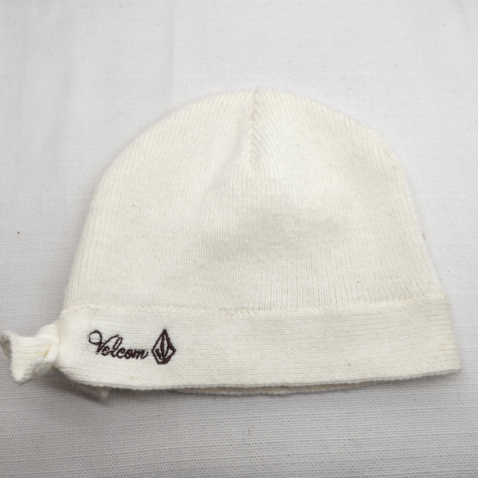 white volcom beanie