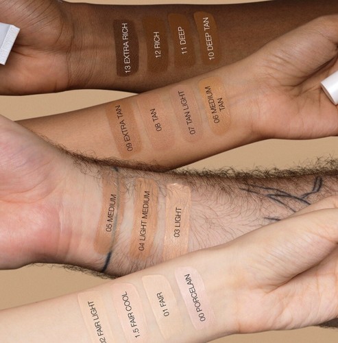 Huda Beauty GloWish Bright Light Hydrating Concealer "Extra Tan"-from Sephora - Picture 5 of 10