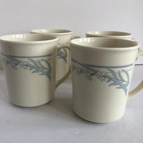 Vintage Corning Ware Corelle Blue Lily Coffee Mugs Cups 10 Oz Ivory Blue Set 4