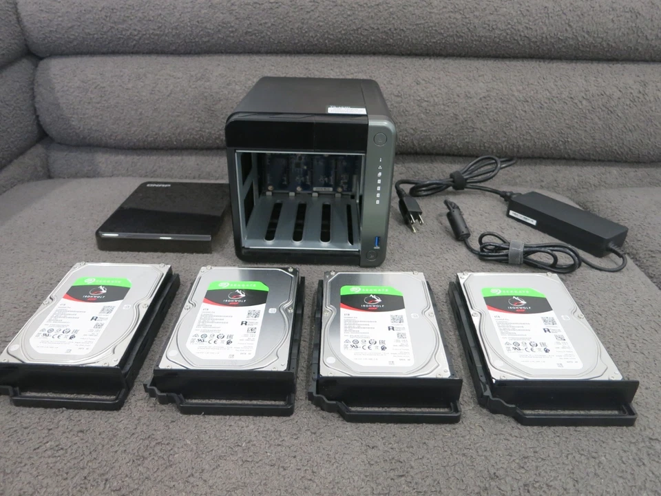 QNAP TS-453E-8G 4-Bay NAS w/20 Gb RAM, 16 TB Seagate IronWolf Storage - Image 3 of 4