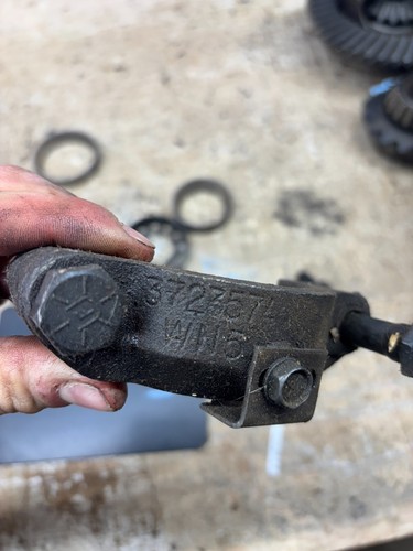 1981 86 1987 93 DODGE D150 D100 REAR AXLE CARRIER PINION GEAR CAPS HOLD DOWN SET - 第 21/21 張圖片