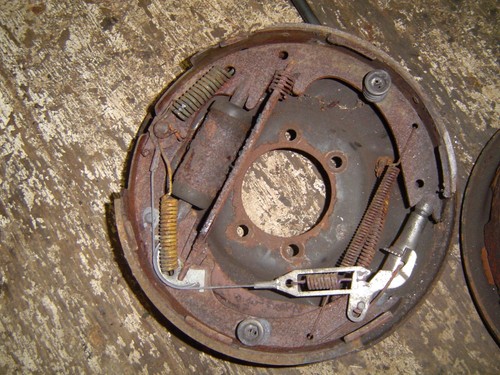 1965 1980 Ford 8.8 Rear End 10 by 2.5" Drum Break set up - Picture 2 of 4