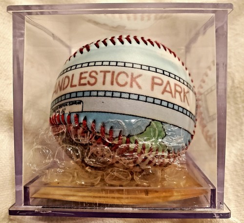 Kerzenständer Park Unforgettaball Limited Edition Giants geöffnet aber Neuzustand - Bild 1 von 6