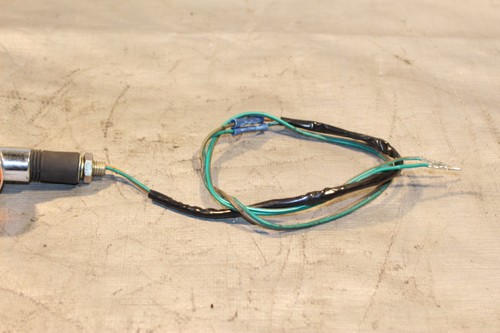 1994 Kawasaki Vulcan 750 Right Rear Back Turn Signal Light Indicator - Picture 3 of 9