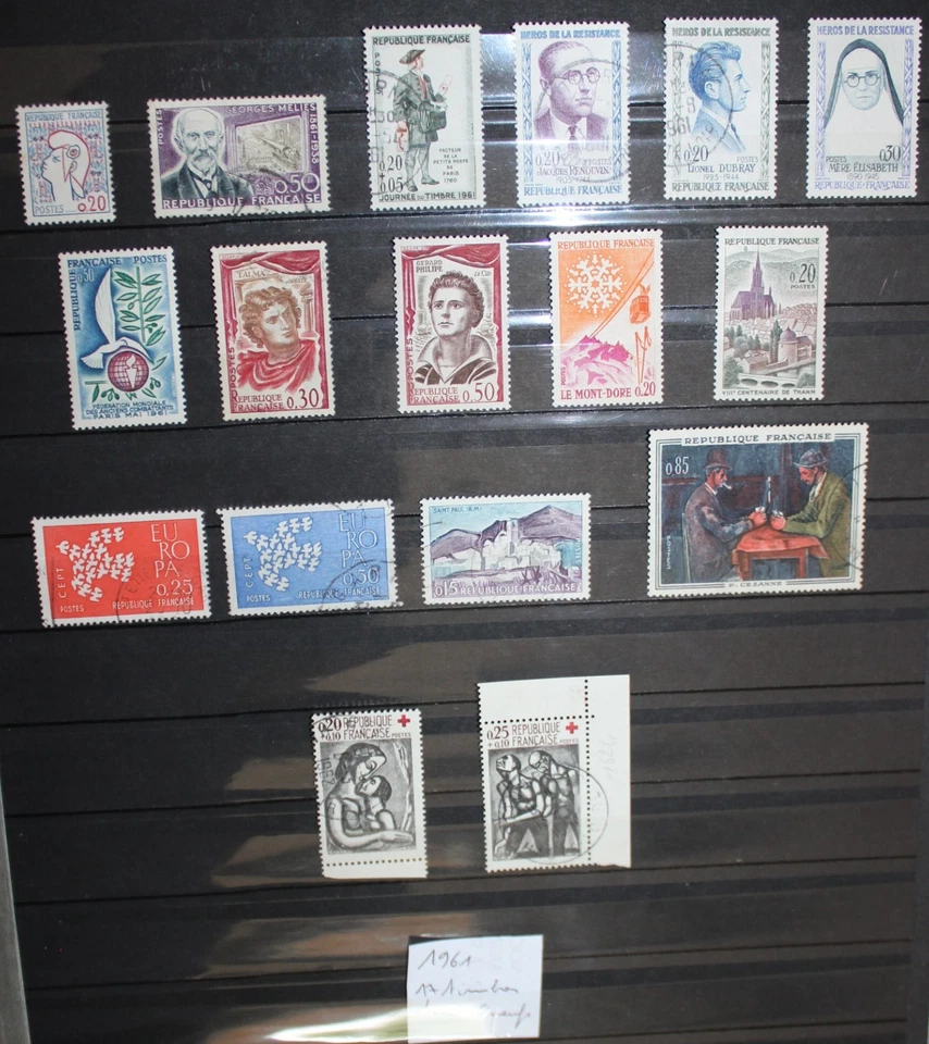 Lot 17 timbres année 1961 (dont 6 neufs) Cote 18€ (lot 1) - Photo 1/1