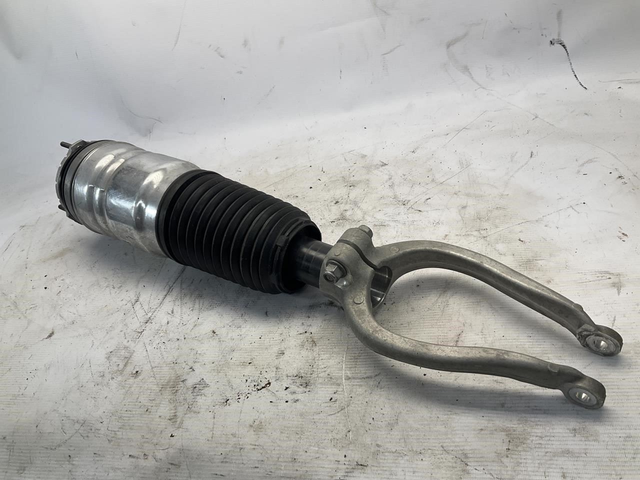 23-25 Maserati GranTurismo M189 Front Right Passenger Strut Shock Absorber T		