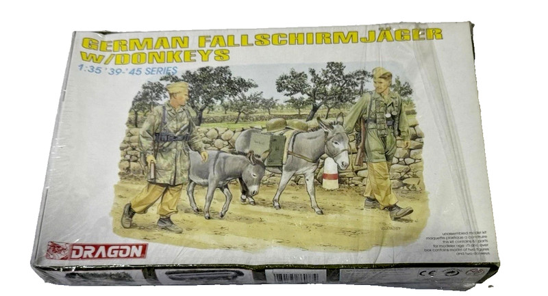 DRAGON 1:35 SCALE " GERMAN FALLSCHIRMJAGER W/DONKEYS " PLASTIC MODEL KIT # 6077