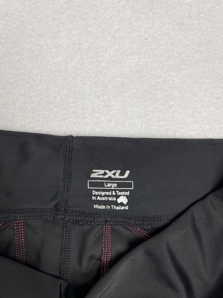 2XU Shorts Tri Feminino de Ciclismo Tamanho Grande Preto Rosa Bicicleta Atlética - Imagem 3 de 4