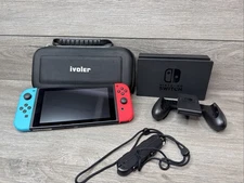 NINTENDO SWITCH HANDHELD - HAC-001 1ST EDITION W. DOCKING STATION