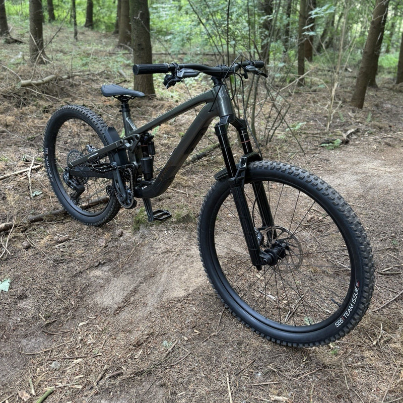 Trek slash 9 gen 6