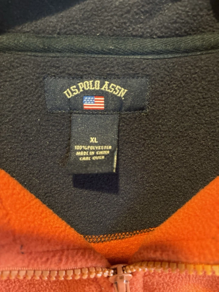 US Polo Assn 1/2 zip Mens sweater Red Fleece size XL 100% Polyester Since 1890 - Image 3 of 4